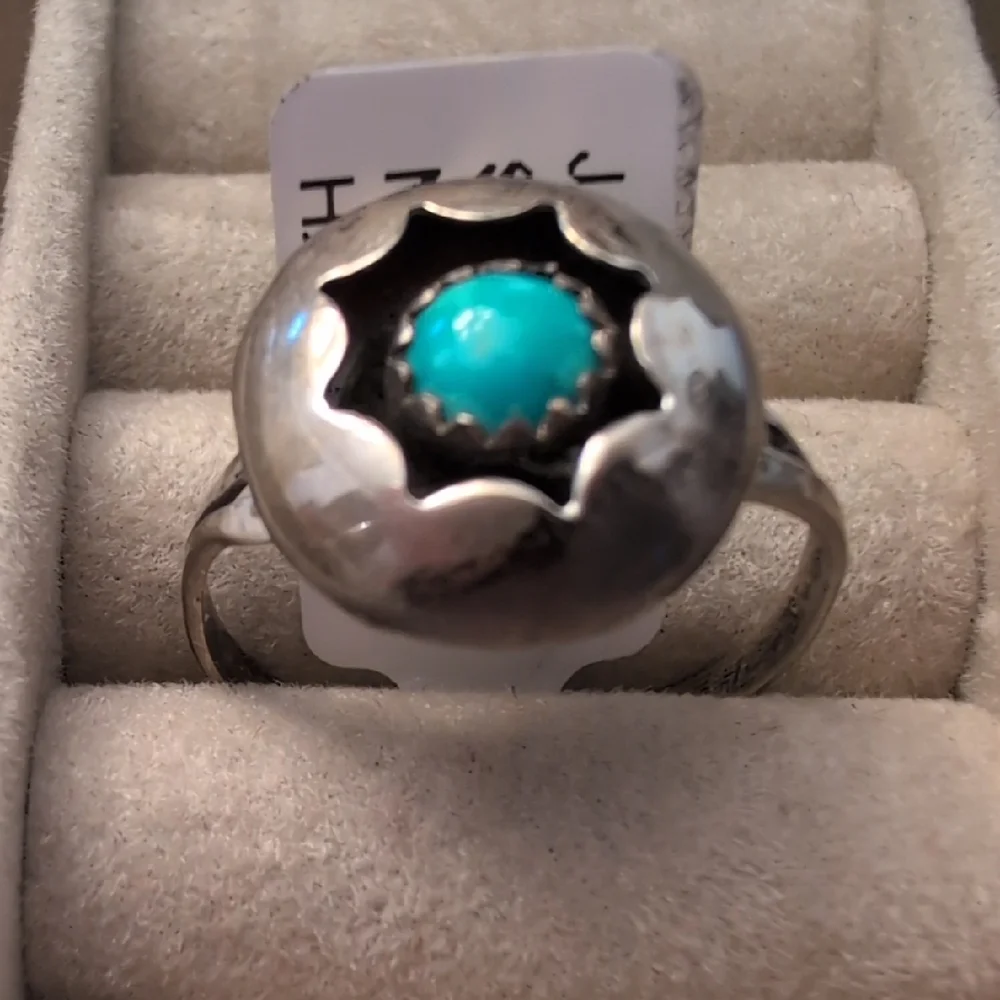 Sterling Silver Ring with Kingman Turquoise Stone - Picture 1 of 5